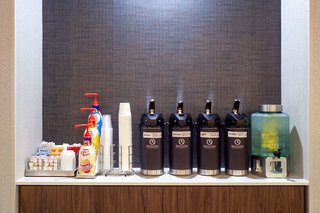 la quinta inn and suites by wyndham st petersburg northeast