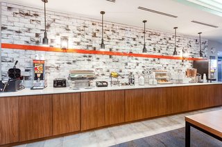 la quinta inn and suites by wyndham st petersburg northeast