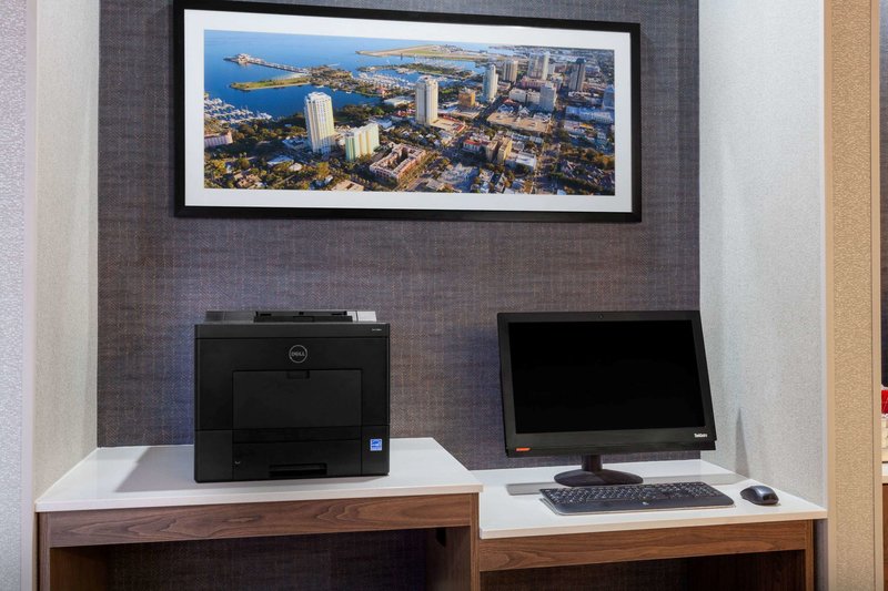 la quinta inn and suites by wyndham st petersburg northeast