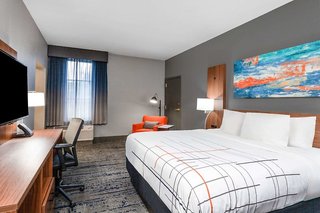 la quinta inn and suites by wyndham st petersburg northeast