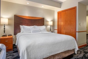 fairfield inn and suites holiday tarpon springs