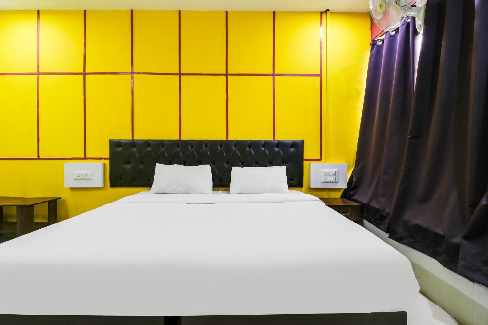 oyo hkh homes near royal meenakshi mall