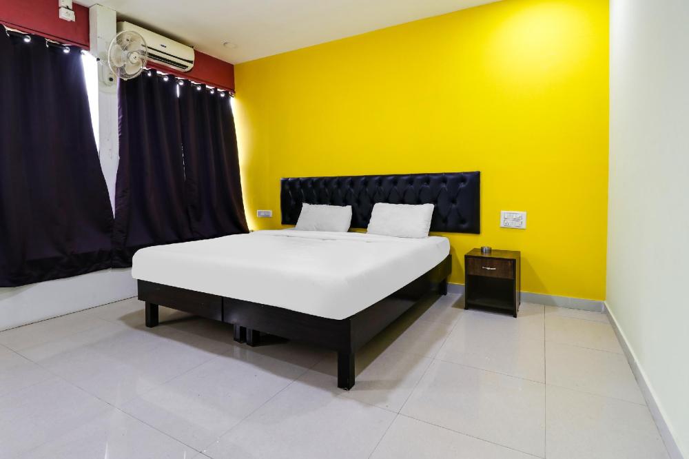 oyo hkh homes near royal meenakshi mall
