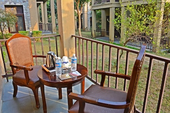 click resort corbett tiger den