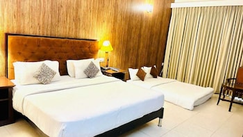 click resort corbett tiger den