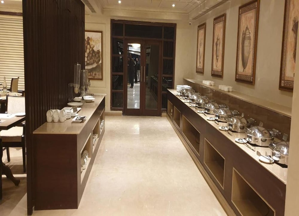 Sarovar Portico Dehradun,Rajpur Road,4 star