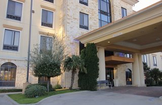 Comfort Inn & Suites Dallas Medical - Market Center,Dallas>>Corpus Christi,4 star