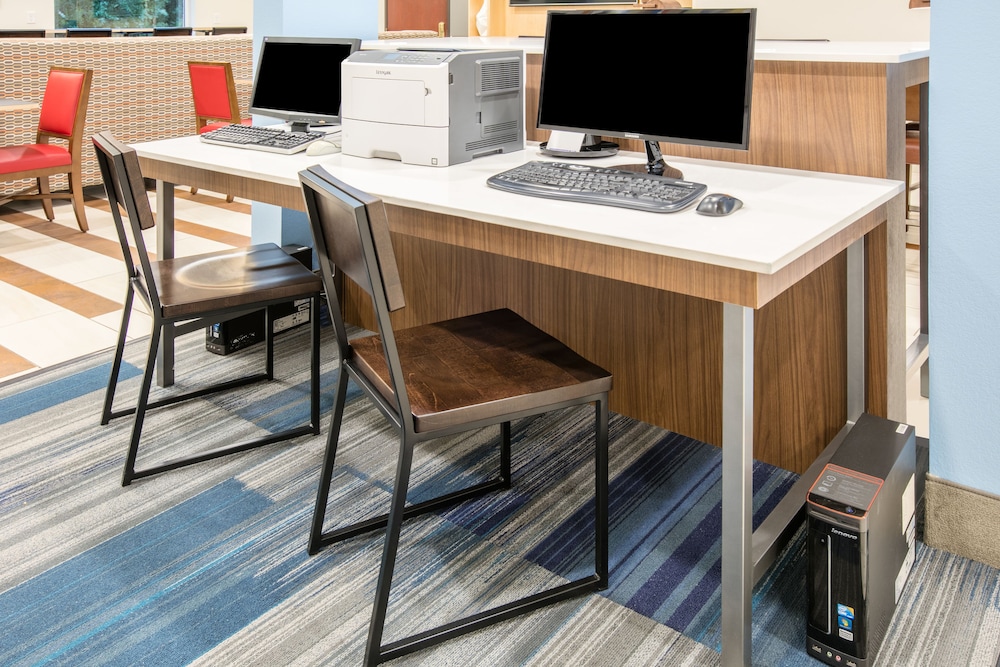 holiday inn express and suites dallas grand prairie i 20