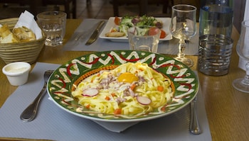 hotel inn design bourges resto novo