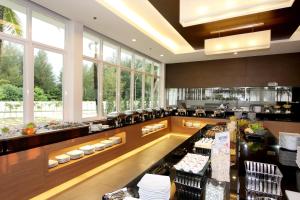 kantary beach hotel villas and suites khao lak