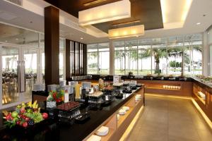 kantary beach hotel villas and suites khao lak
