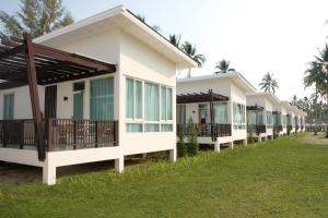 kantary beach hotel villas and suites khao lak