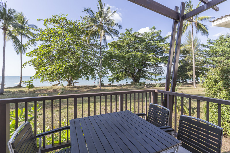 kantary beach hotel villas and suites khao lak