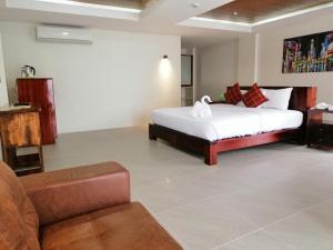 Nirvana Resort,Puerto Galera>>Mindoro,2.5 star