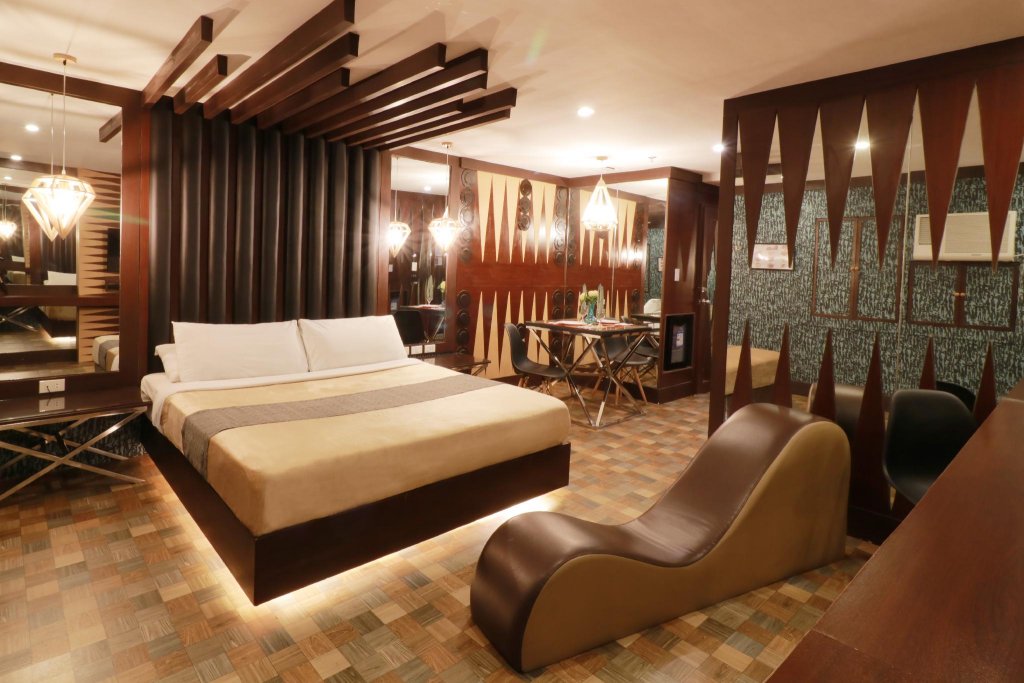 victoria court san fernando pampanga