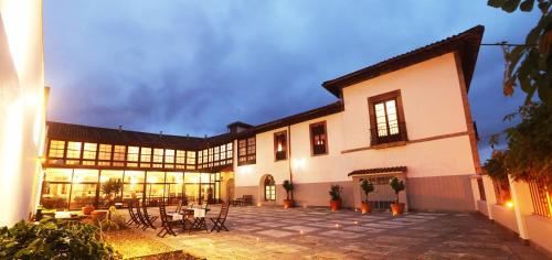 Hotel Casona Del Busto,Oviedo>>Asturias,3 star