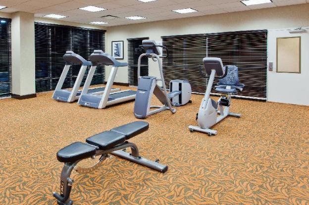 hol inn exp huntsville west research park
