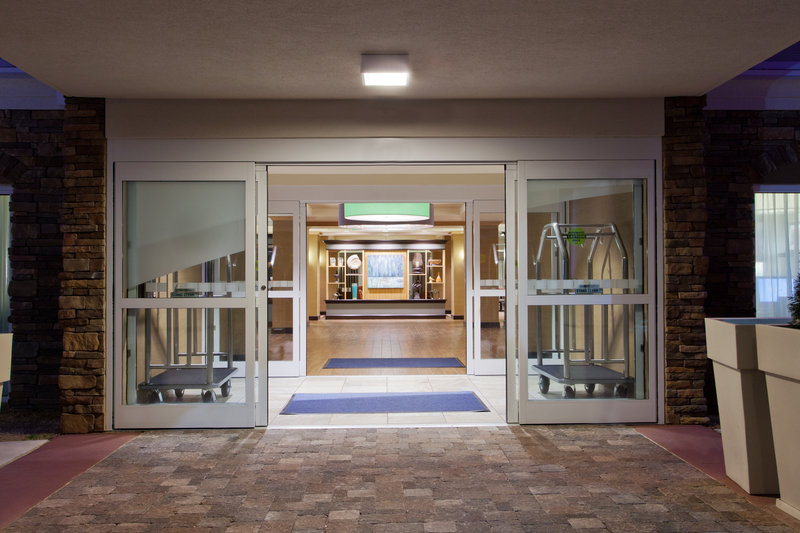 hol inn exp huntsville west research park