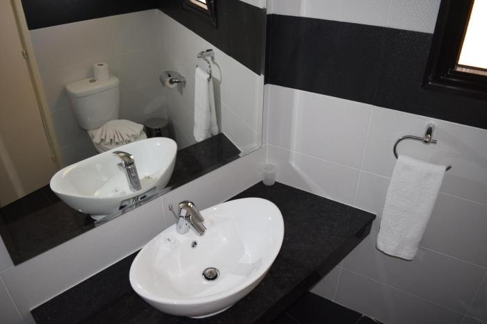 anna hotel apartments