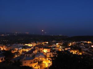 Hill View Restaurant & Apartments,Paphos>>Limassol,3 star