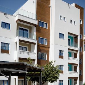 kefalos damon hotel apartments