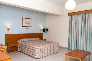 kefalos damon hotel apartments