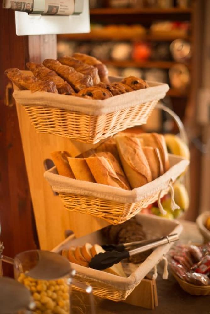 hotel quick palace tours