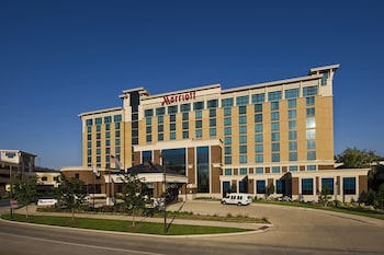 bloomington normal marriott hotel and conference center