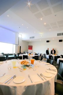 Mawson Lakes Hotel & Function Centre,Hope Valley>>Adelaide,4 star