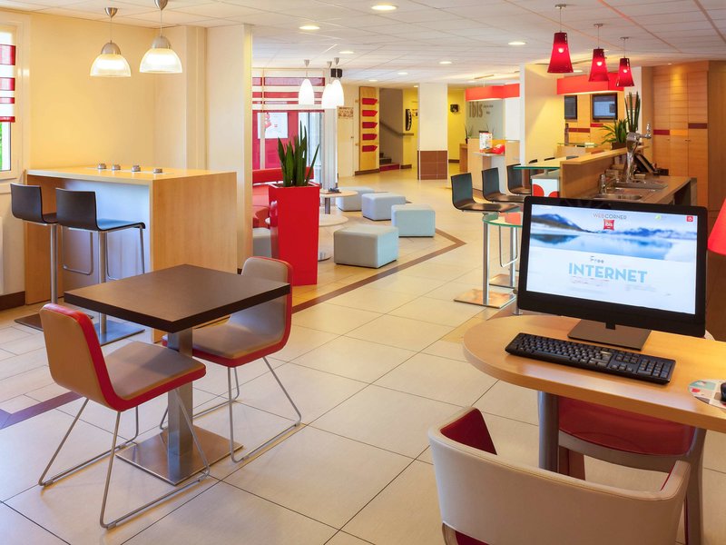 ibis jouy en josas velizy