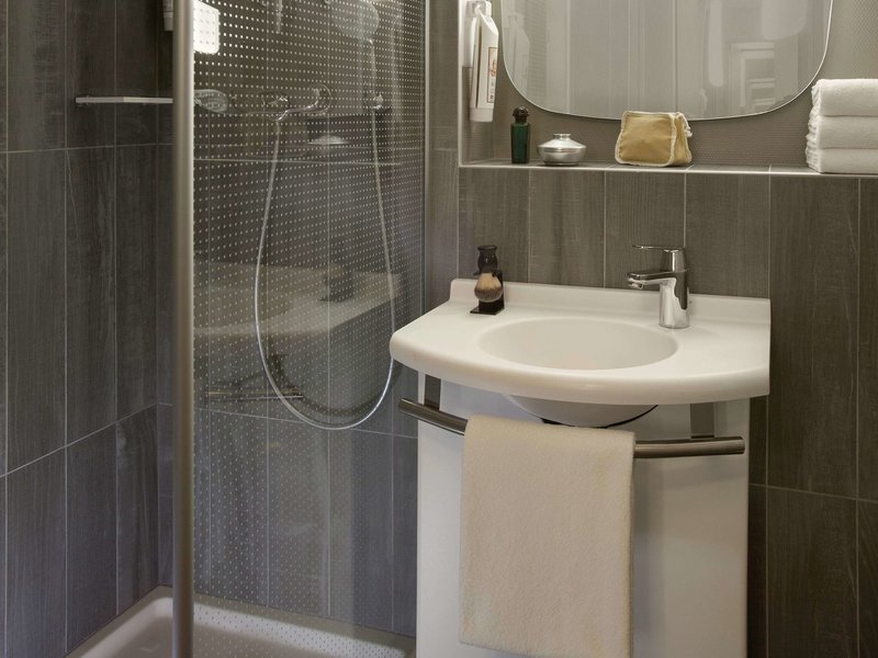 ibis jouy en josas velizy