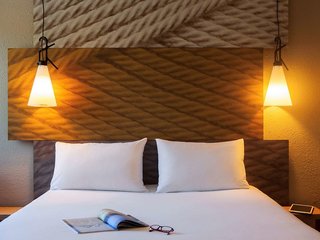 ibis jouy en josas velizy