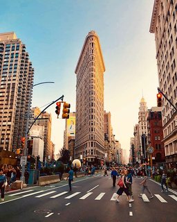 henri on 24 hotel chelsea sonder by marriott bonvoy