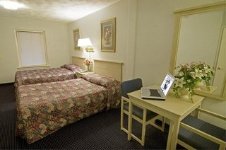 americas best value inn north kingstown