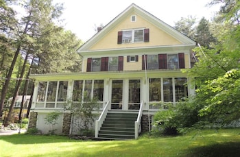 Brookview Manor Inn,Canadensis>>Barrett Township,3 star