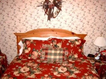 Brookview Manor Inn,Canadensis>>Barrett Township,3 star