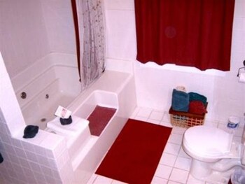 Brookview Manor Inn,Canadensis>>Barrett Township,3 star