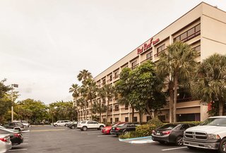 red roof inn plus miami airport