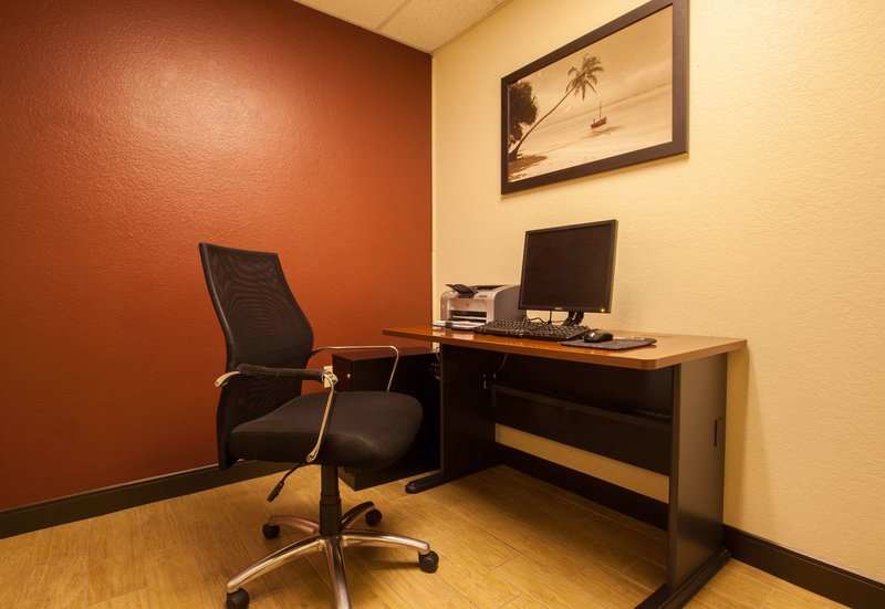 red roof inn plus miami airport