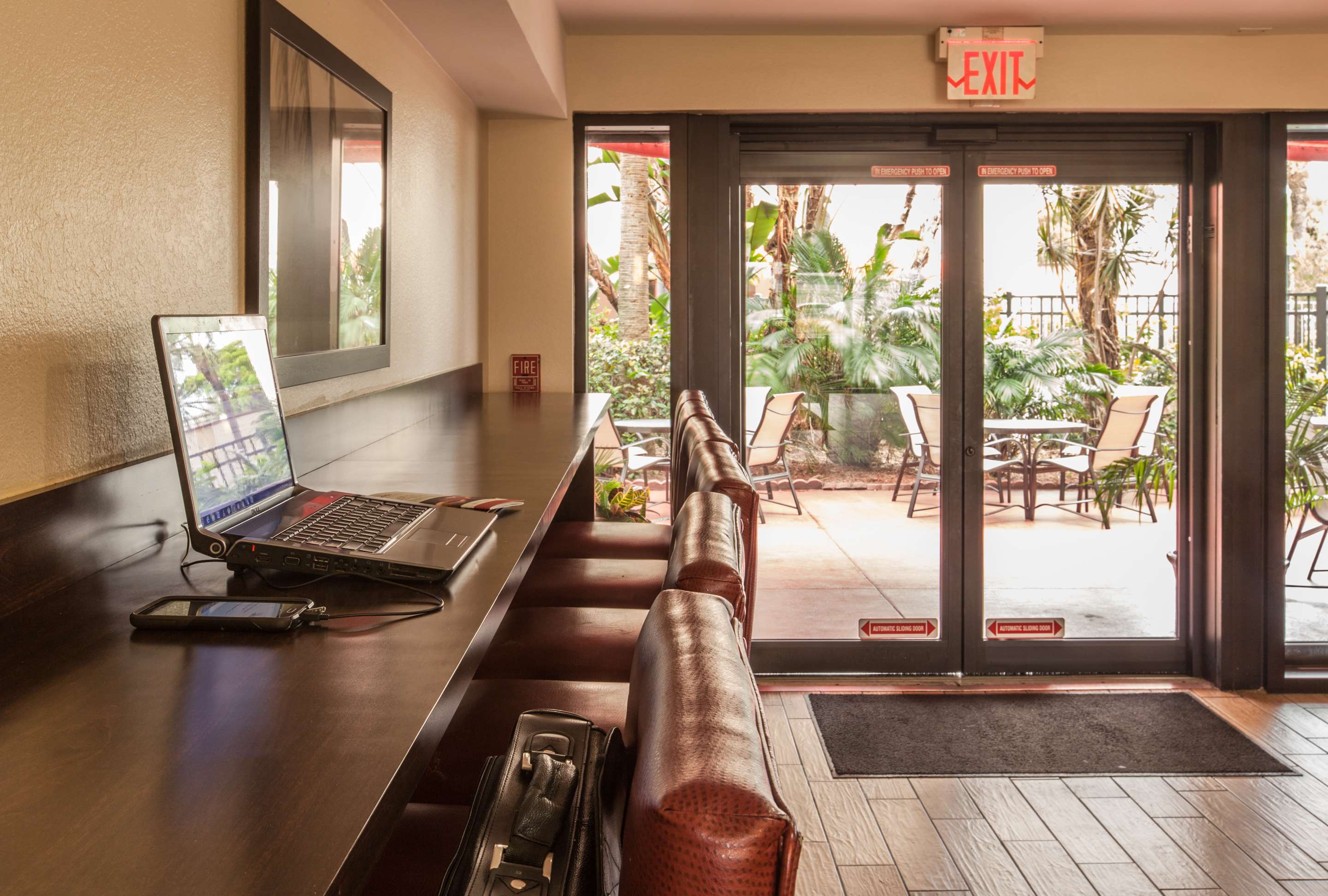 red roof inn plus miami airport