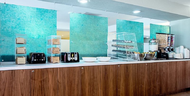 red roof inn plus miami airport