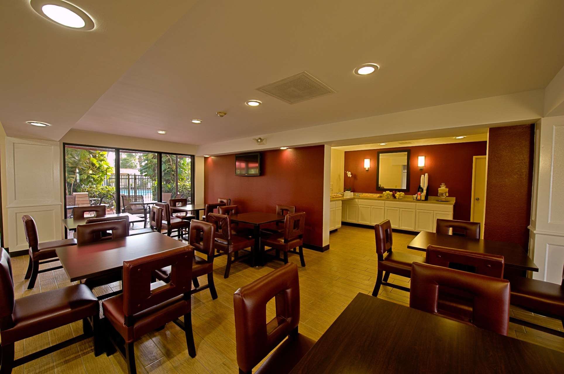 red roof inn plus miami airport