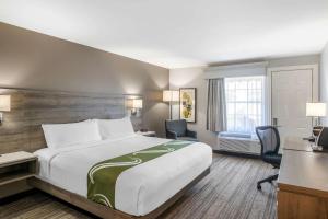 Quality Inn & Suites Amsterdam,Woodstock>>Fredericton,3 star
