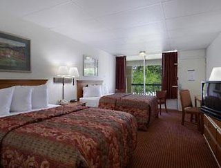Days Inn By Wyndham Fredericksburg North,Fredericksburg>>Falmouth,2 star