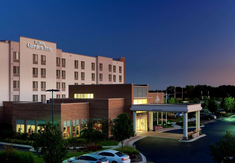 hilton garden inn lake forest mettawa