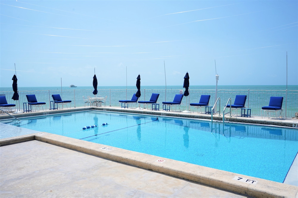 glunz ocean beach hotel and resort