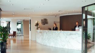 Holiday Inn Warwick Farm By Ihg,Cabramatta>>Blaxcell,4 star
