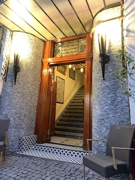 antique hostel and guesthouse