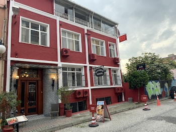 antique hostel and guesthouse