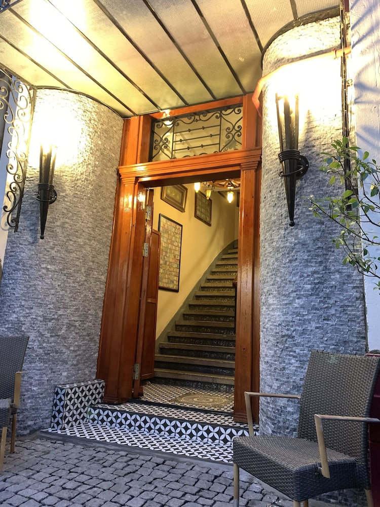 antique hostel and guesthouse